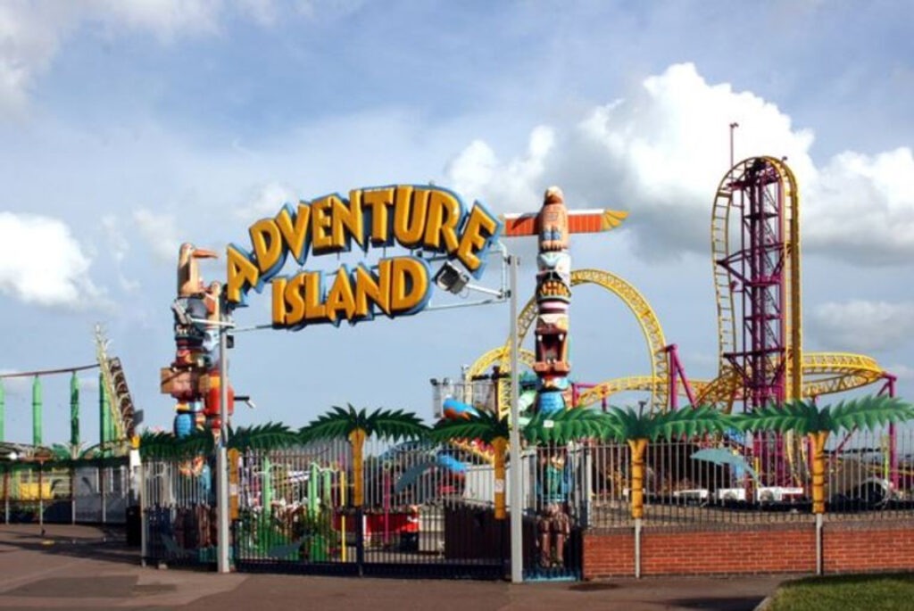 Adventure Island Delhi entry gate photo