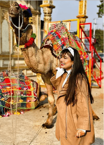 Chokhi Dhani Noida photo girl with camel
