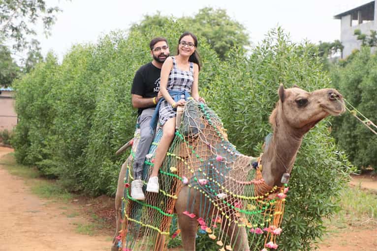 Rangmanch Farms couple photo-min